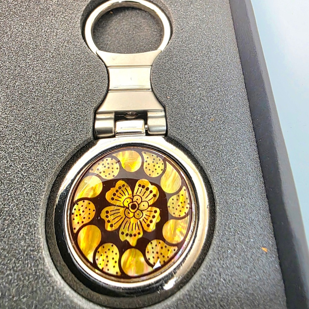 Korean Mother of Pearl Compact Mirror and Folding Purse Hanger Gift Set Silver - Picture 8 of 13